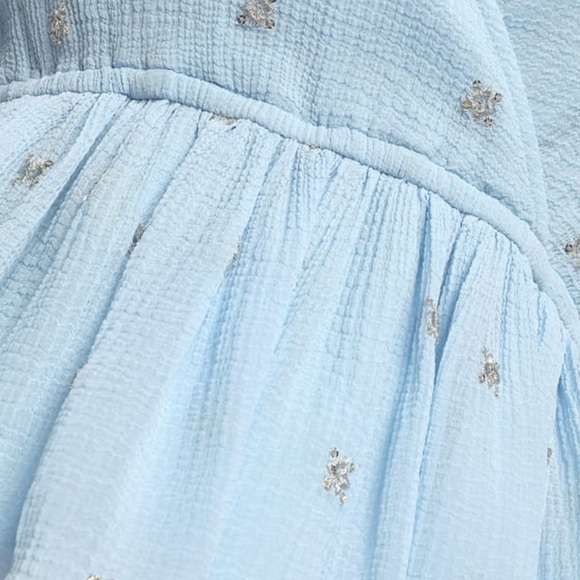 Lulu’s embroidered top - Picture 12 of 12